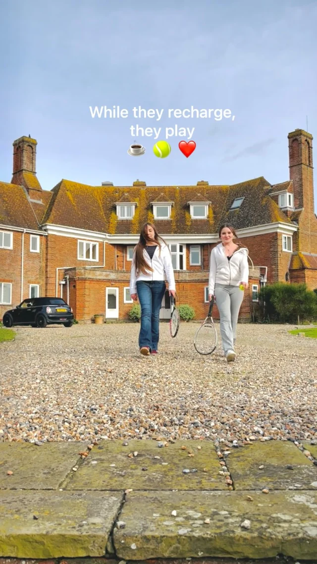 When you all take your moment at the end of the day to breathe deeply. 

Whether that’s tea on the terrace.
A silent stare at the sunset.
An afternoon paddle.
Or a late afternoon game of tennis.
This wonderful place offers it all.

📍 The Dunes
📍 Sandwich Bay 
👤 Sleeps 6
🌊 Uninterrupted sea views
🎾 Tennis Court 
🔗 In our bio, or contact us to learn more 

Recharge - The Forelands way. 

#tennislife #seaviewstays #coolstays #kentcoast #ukstays