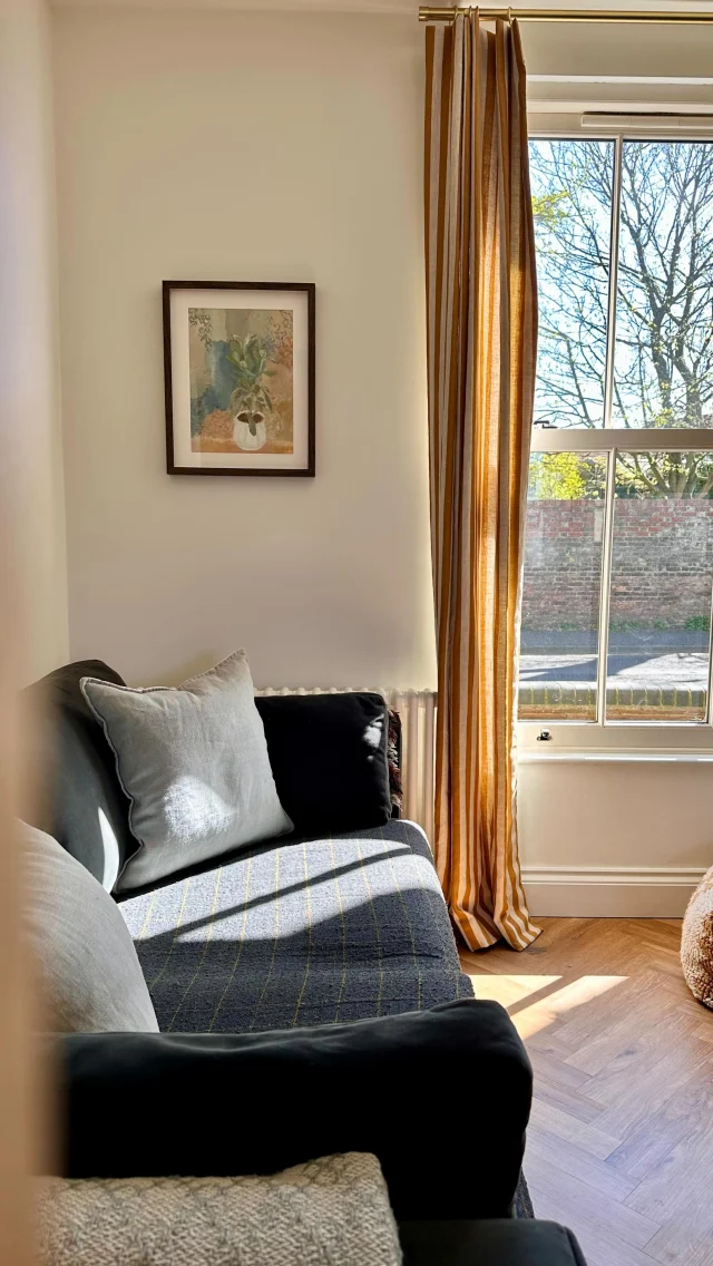 Could this be your next favourite place?

🧘 Recharge interiors 
☕️ Artisan shops, cafes and restaurants 3 mins stroll away
🌊 The sea, just a 10mins stroll
🚊 5 mins to the train station / 90 mins from London
🚶 Castles, cliffs and everything in between on walking distance 

🏠 Napier
📍 Deal, Kent
👤 Sleeps 6
🐶 Paws welcome

🔗 In bio or message us to help you plan your breakaway. 

#weekendgetaway☀️ #weekendescape #ukholidaycottages #kentstays #ukstaycation