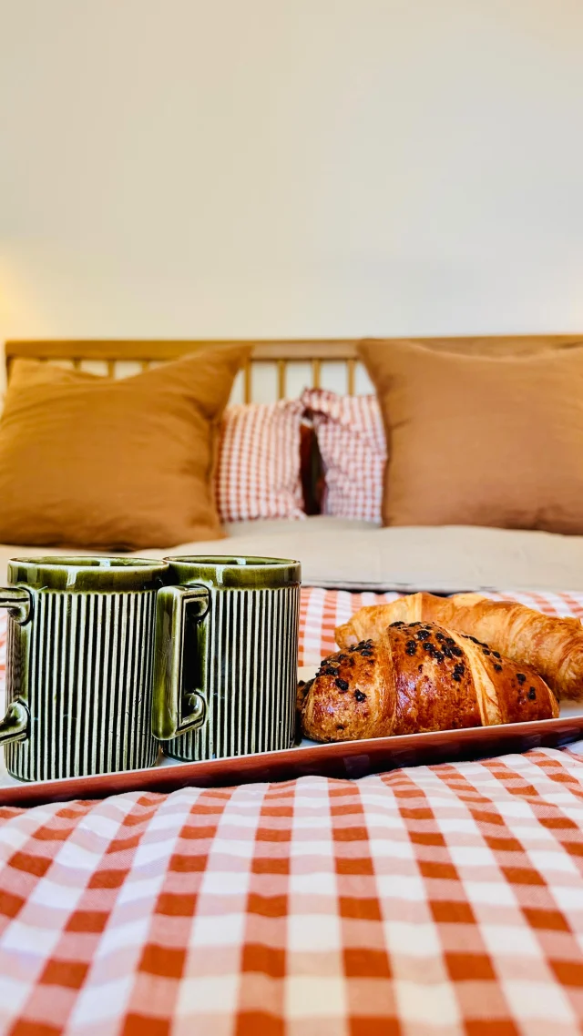 Some mornings are just made differently…

No alarm clocks.
Sun streaming through the window.
Coffee in the garden.
Time together.

Slow mornings done right, in surroundings which invite you to slow down. 
And when you’re ready, a two minute stroll takes you to wonderful eateries - perfect for brunch. 

This is a morning at Napier, and it could be your next weekend. 

🏠 Napier
📍 Deal, Kent
👤 Sleeps 6
🐶 Paws welcome
☕️ Shops and cafes 3 minutes stroll
🚊 5 minutes to the train station
🌊 Everything you need in walking distance 
🔗 In bio or message us to help you plan your breakaway. 

#weekendgetaway☀️ #weekendescape #ukholidaycottages #kentstays #ukstays