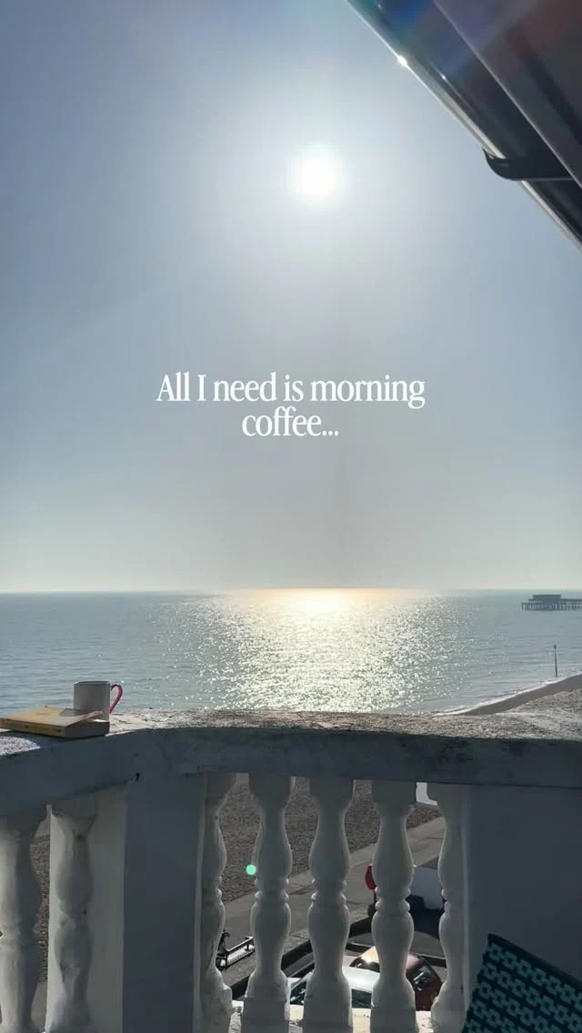 Yep - that will do it, right there…the pinnacle of how a Sunday morning should be spent. 💙

Want to find out where this is? 
Click the link in our bio and look for Galatea in Deal. 
Those morning moments of complete soul recharge are right there. 

#morningmoment #weekendsaway #placestostayuk #boutiquestays #kentcoast